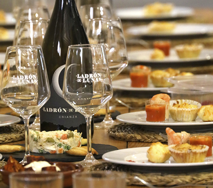 
                            Maridaje con nuestros vinos